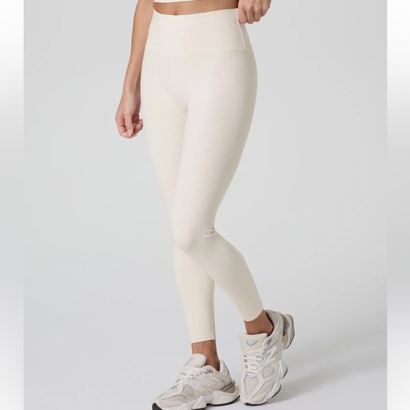 Vuori Rib Legging - Picture 9 of 11